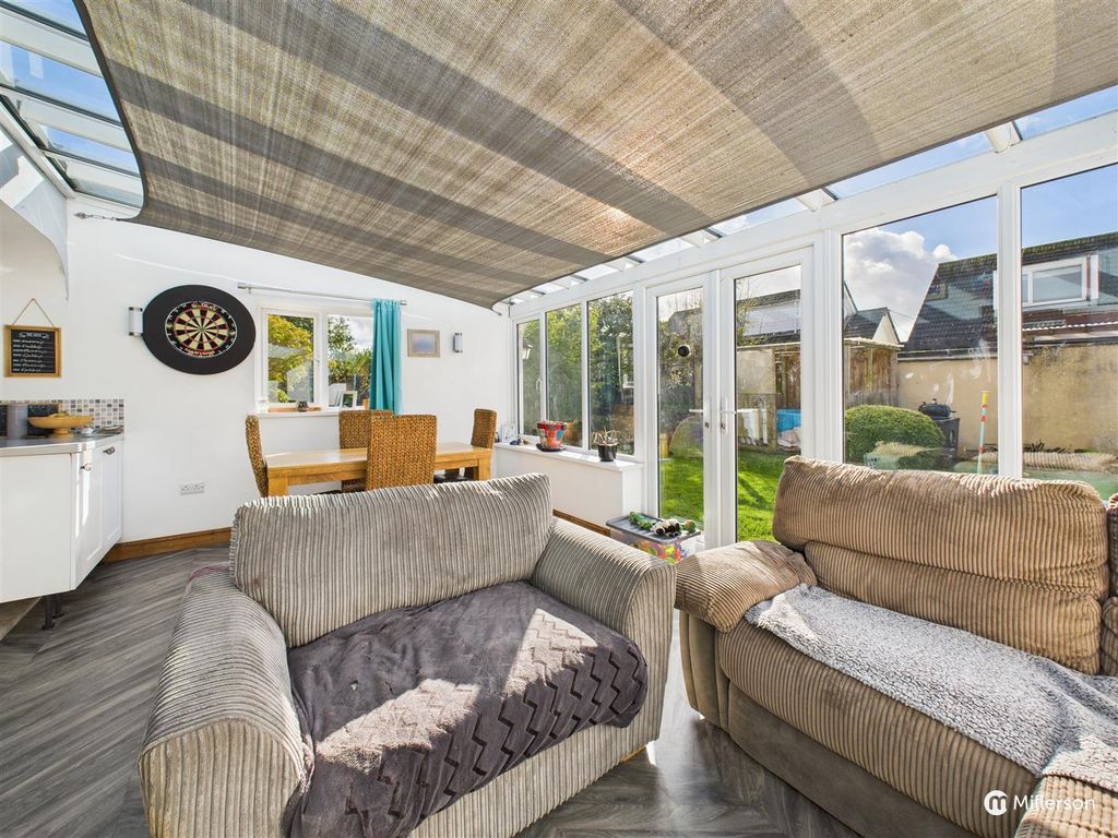 Property photo 2 of 16 Conservatory/Lounge