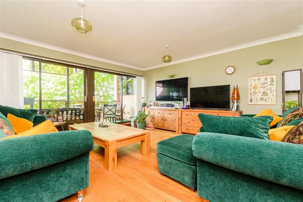 Property photo 1 of 13 Lounge/Diner