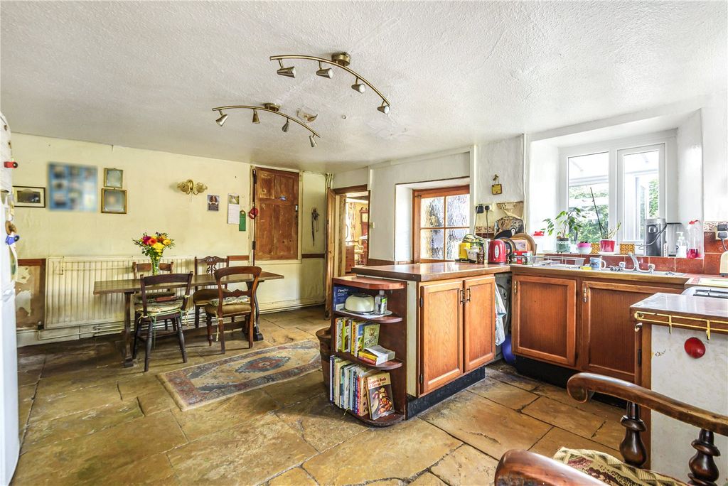 Property photo 3 of 16 Kitchen