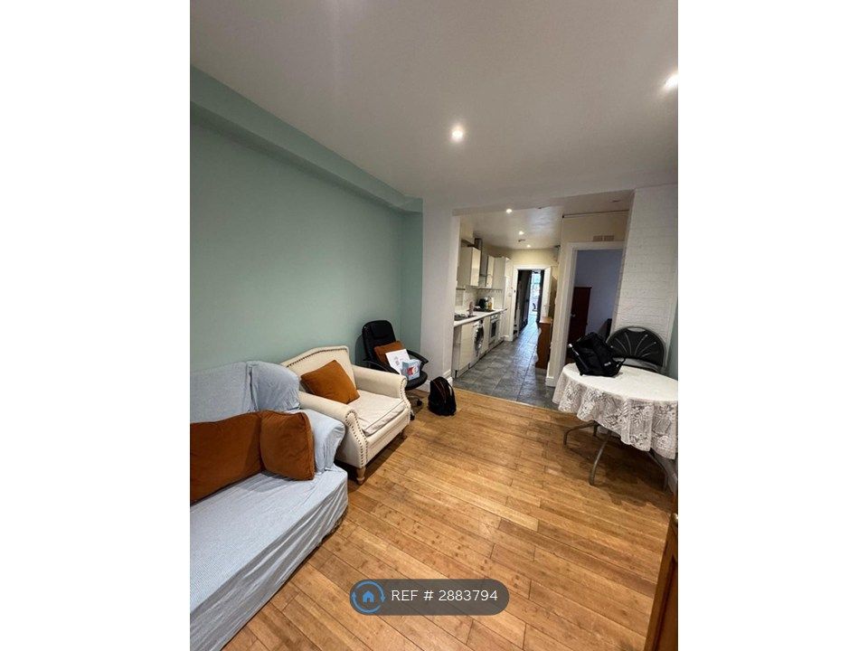 Property photo 3 of 18
