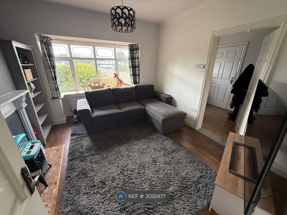 Property photo 3 of 5 Lounge