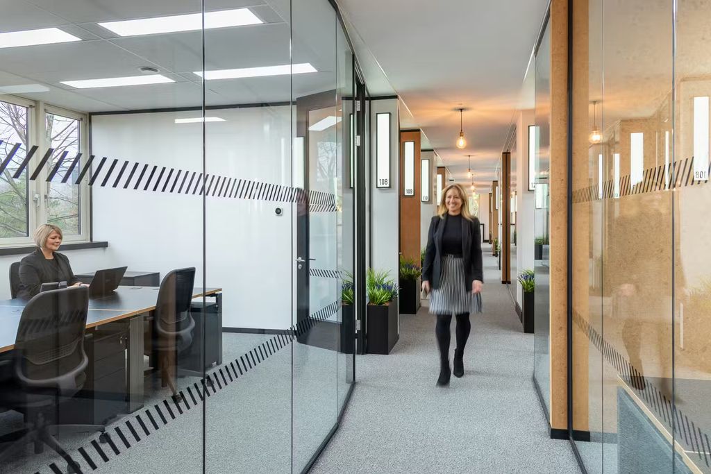 Property photo 2 of 8 Office