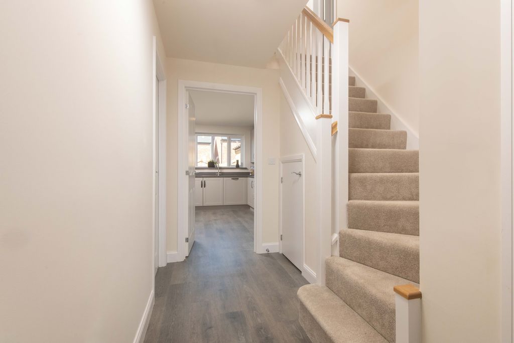 Property photo 3 of 10 Milfield Internal