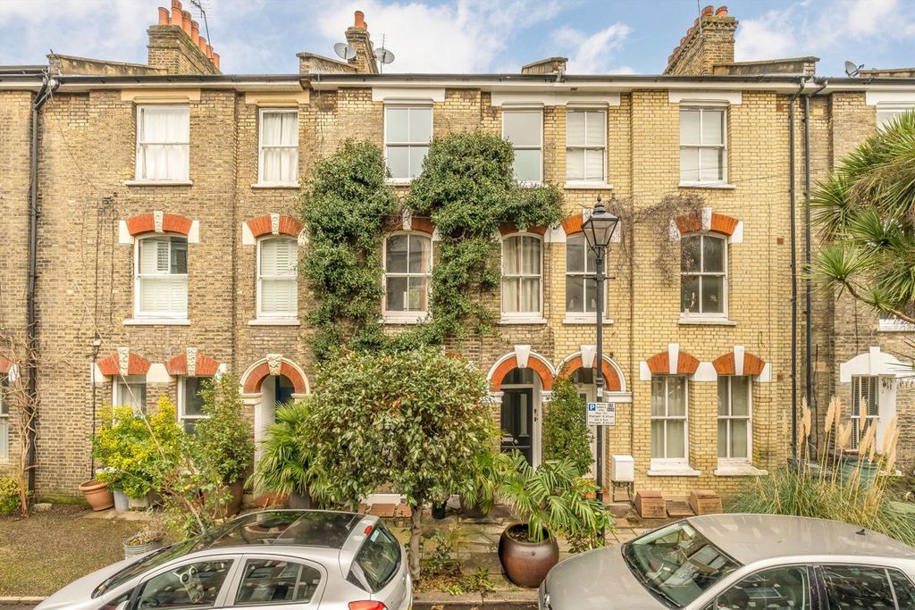 Property photo 2 of 6