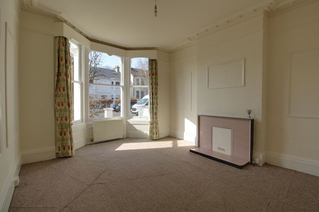 Property photo 3 of 22 Front Room North