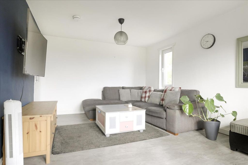 Additional image 4 of 2 bed flat for sale22 Andrew Court, Penicuik EH26
