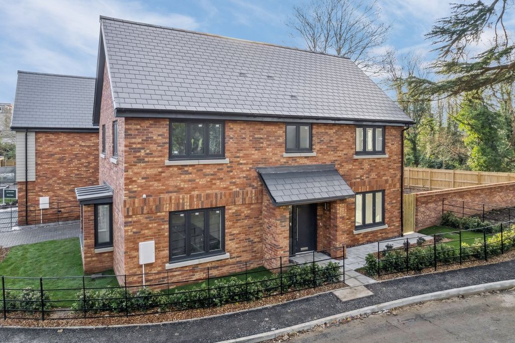 Property photo 1 of 27