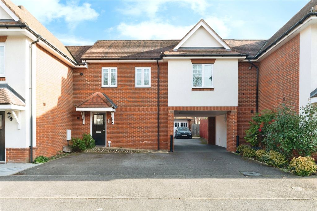 Property photo 2 of 8 Picture No. 21