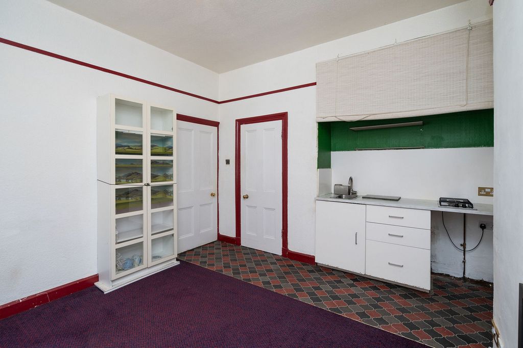 Property photo 3 of 29