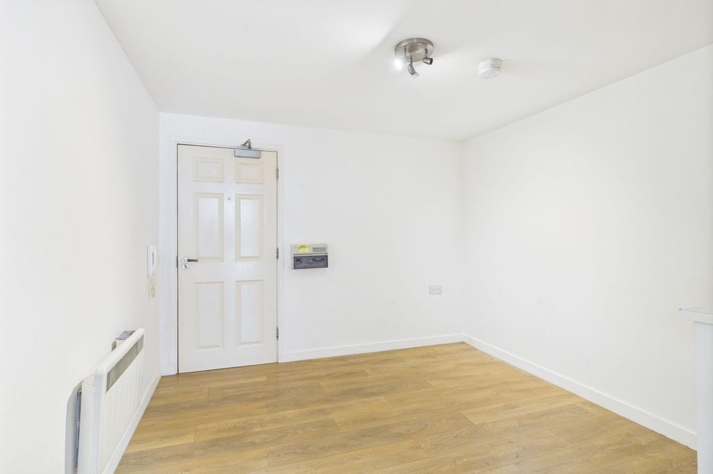 Property photo 3 of 4