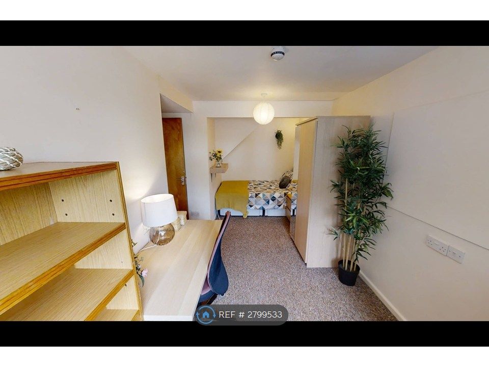 Property photo 2 of 11 Room 1