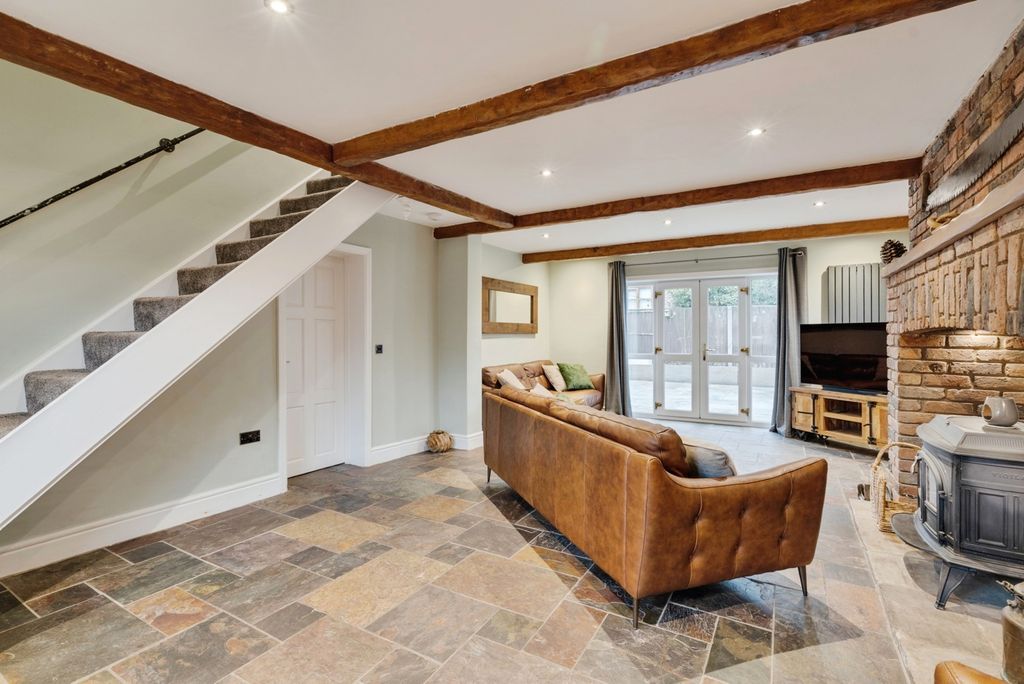 Property photo 3 of 25 Pbox-Img.Jpg