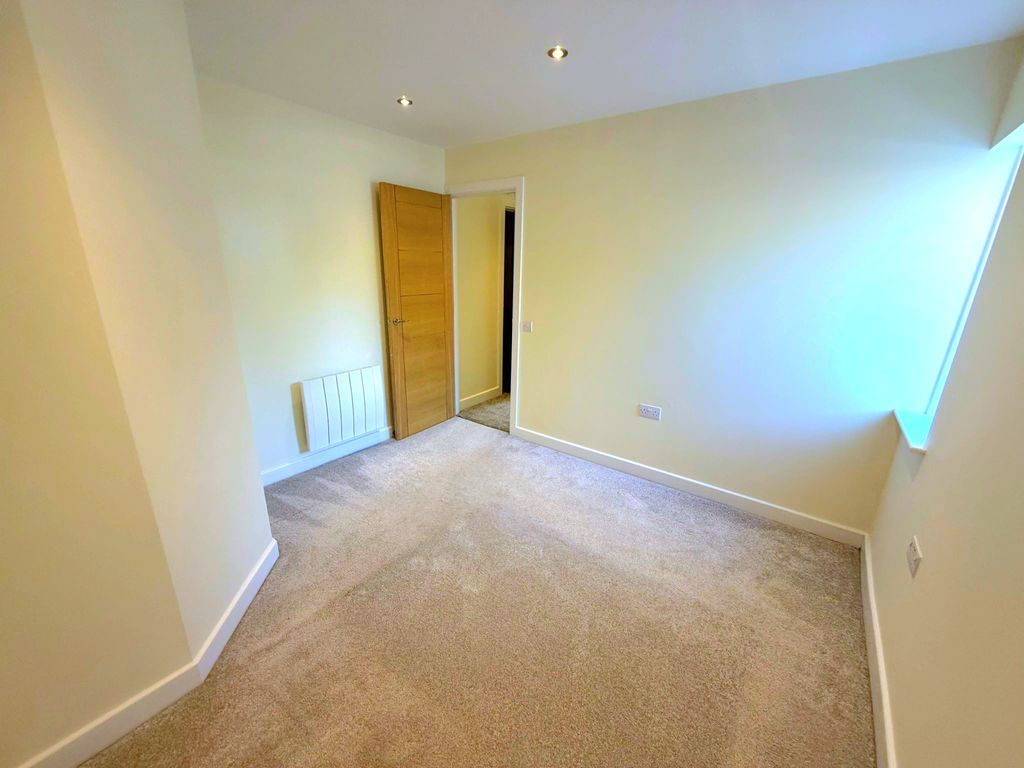 Property photo 3 of 10 Photo 2