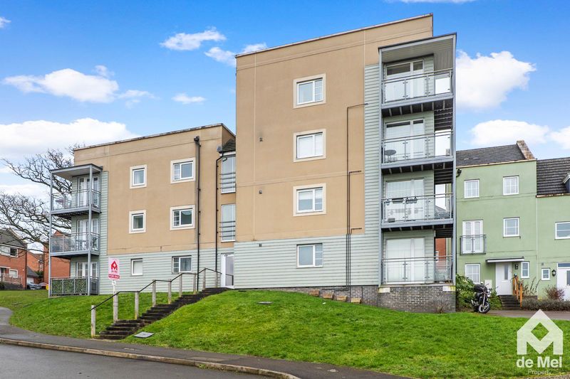 Property photo 1 of 8 Photo 8