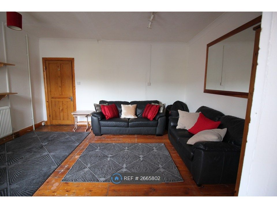 Property photo 1 of 13 Lounge