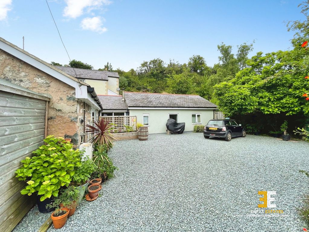 Property photo 1 of 26