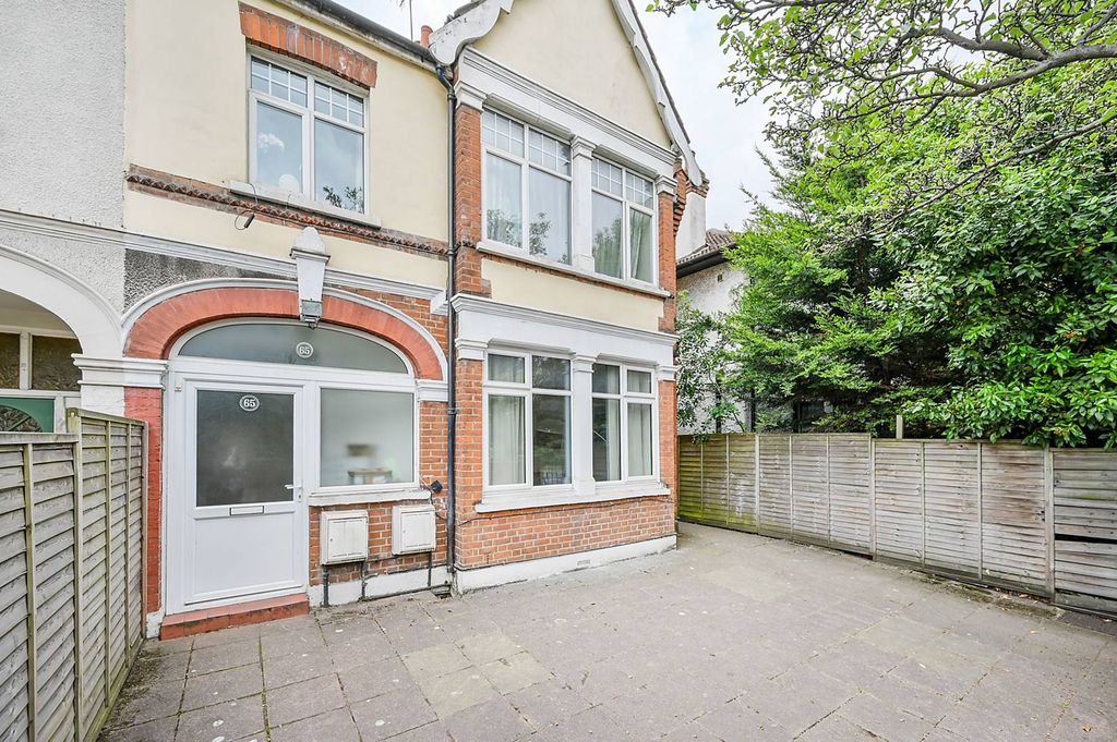 Property photo 2 of 11