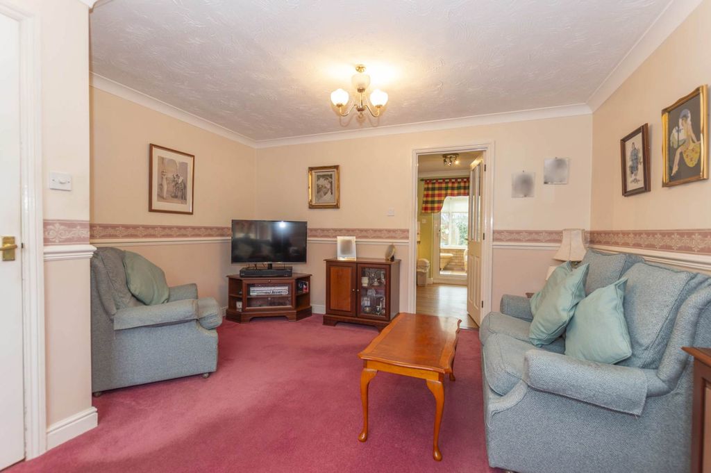 Property photo 3 of 19