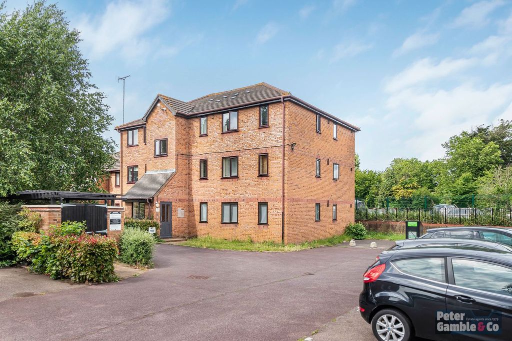 Property photo 2 of 12