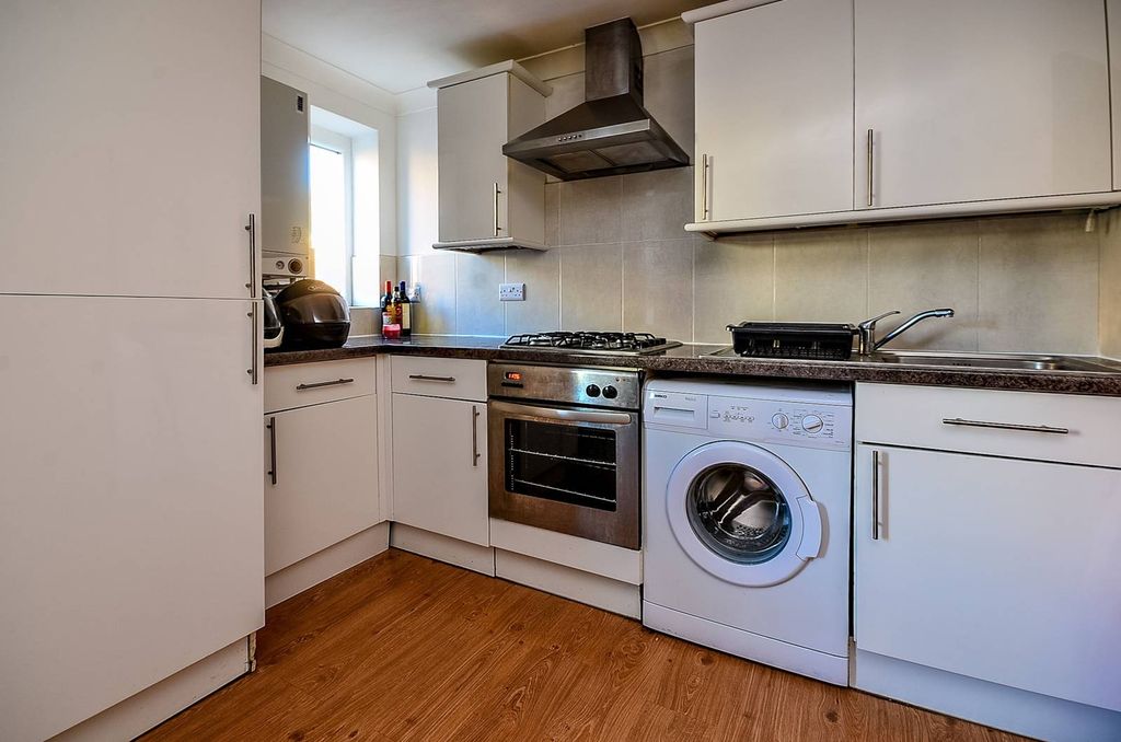 Property photo 1 of 5