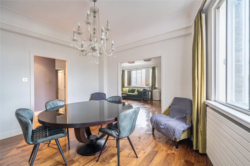 Property photo 2 of 16 Dining Room