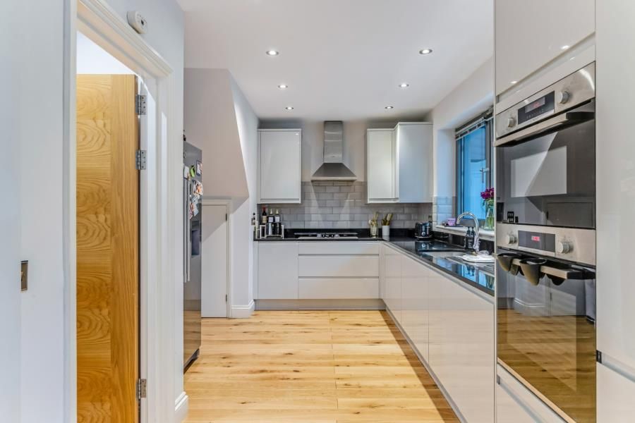 Property photo 3 of 16