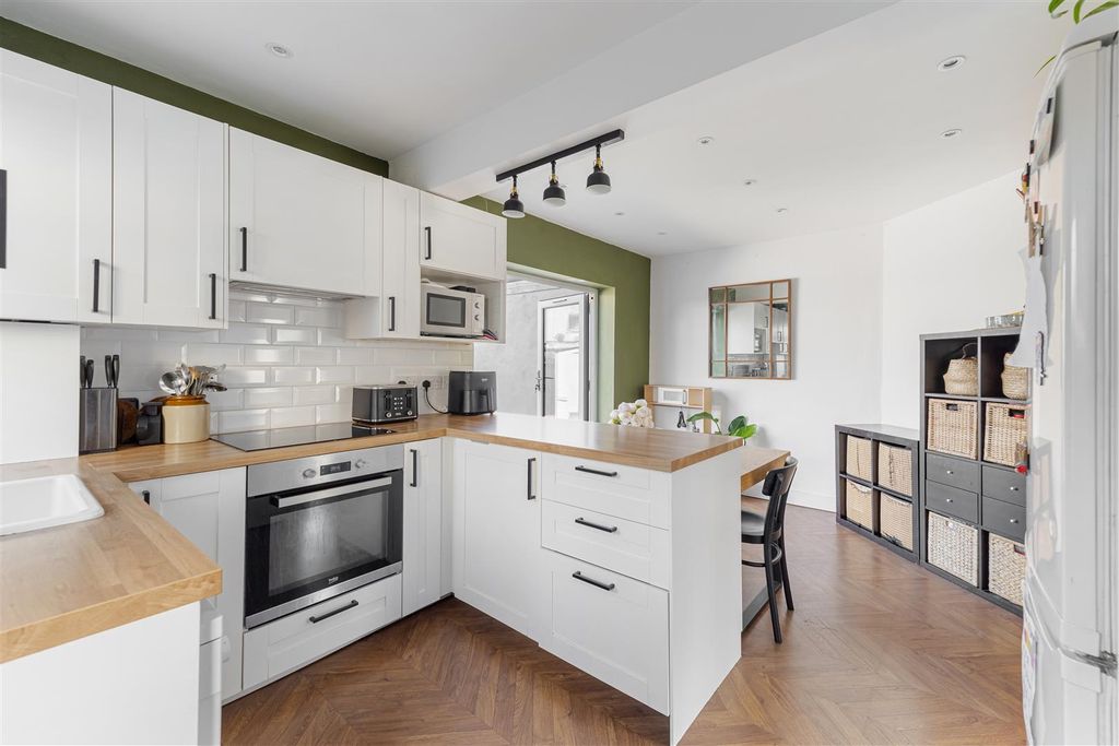 Property photo 3 of 14 Kitchen Diner 2.Jpg