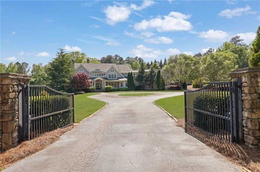 Property photo 1 of 31