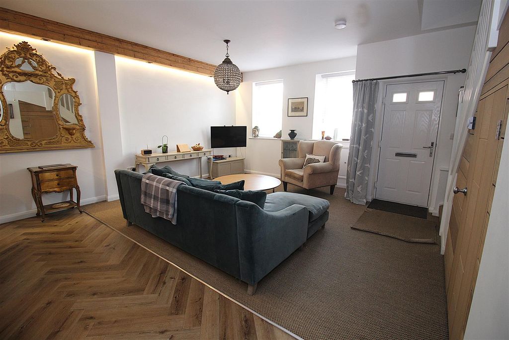 Property photo 2 of 15 Img_2656.Jpg