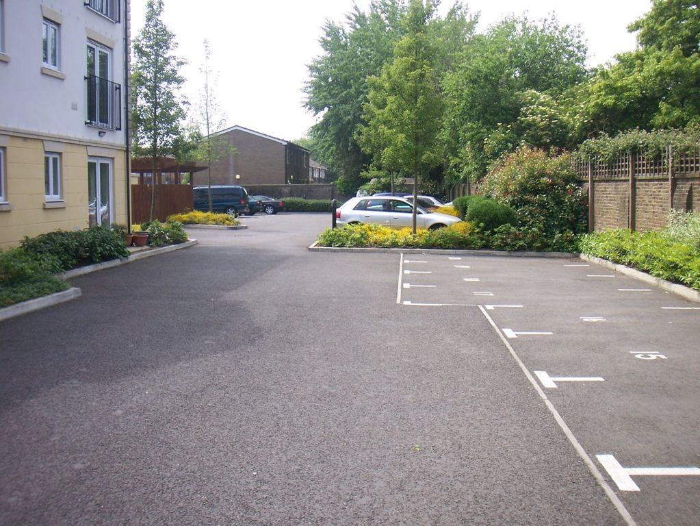 Property photo 2 of 11