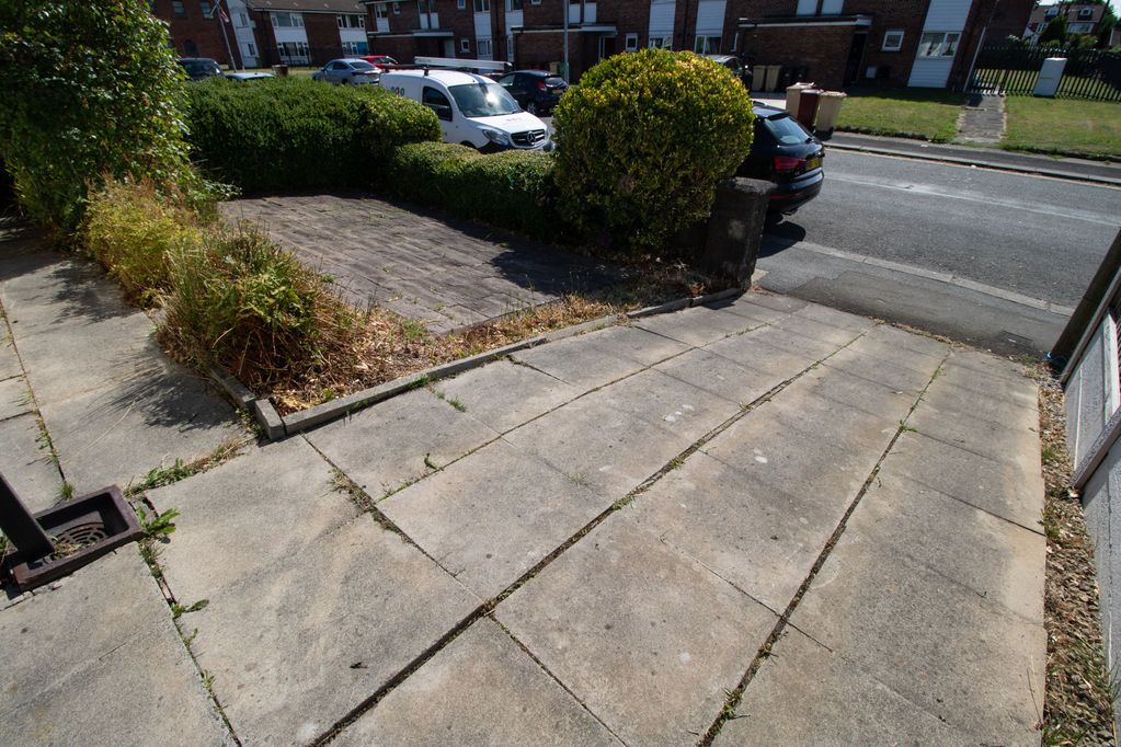 Property photo 2 of 15 Front Garden/Driveway