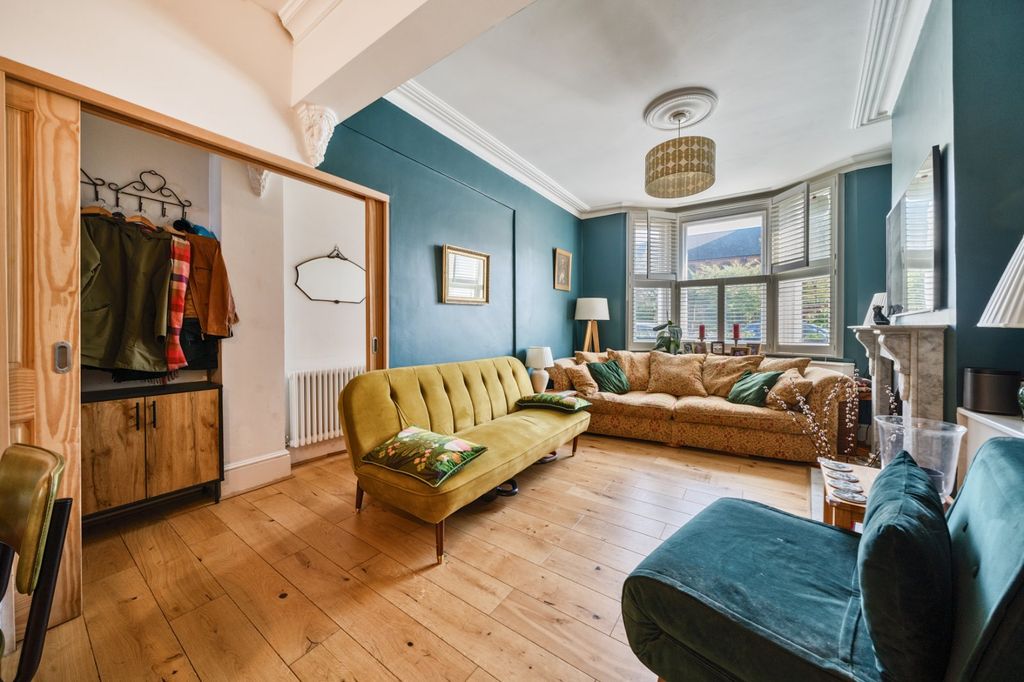 Property photo 1 of 17 Picture No. 05