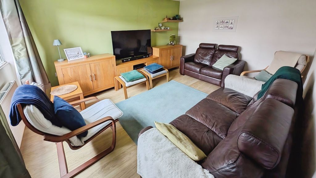 Property photo 3 of 13 Pbox-Img.Jpg