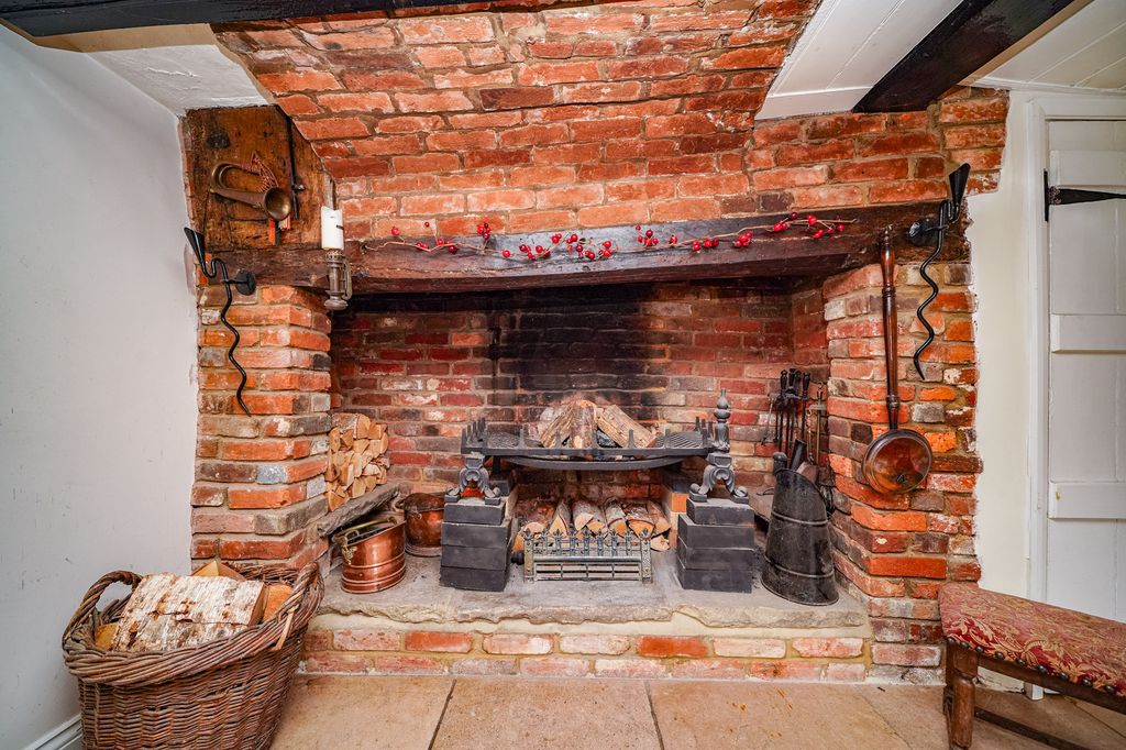 Property photo 3 of 21