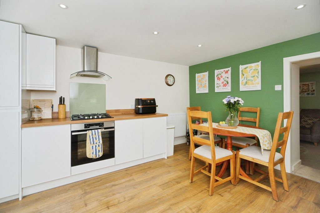 Property photo 3 of 20 Pbox-Img.Jpg