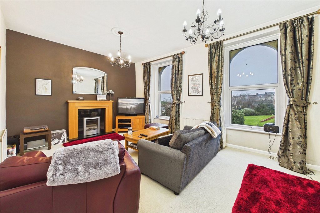 Property photo 2 of 8 Picture No. 04