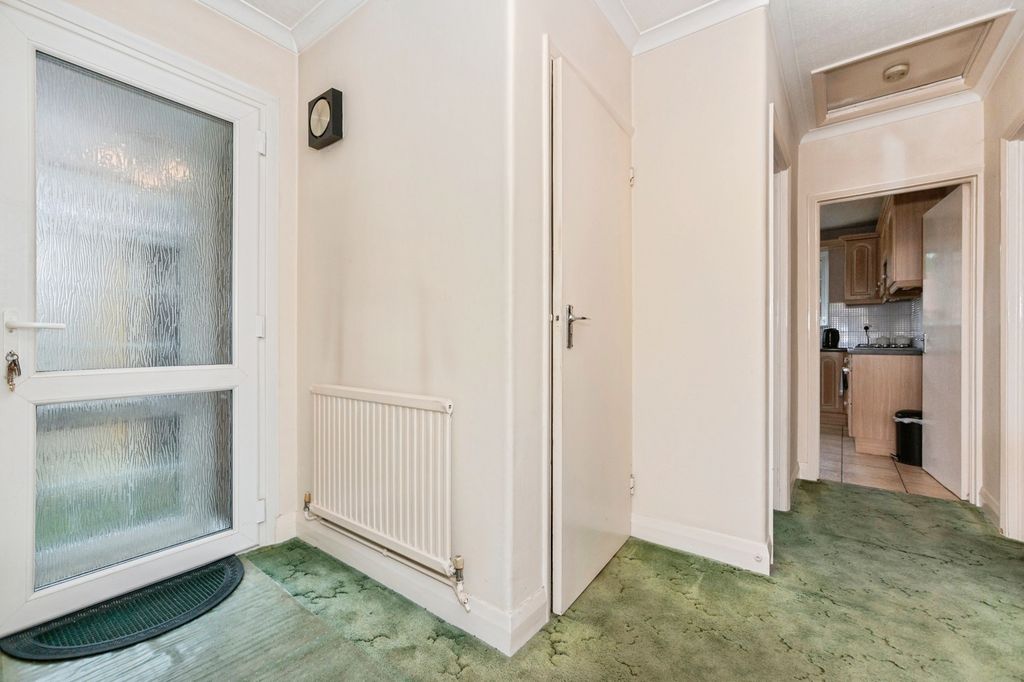 Property photo 3 of 17 Hallway