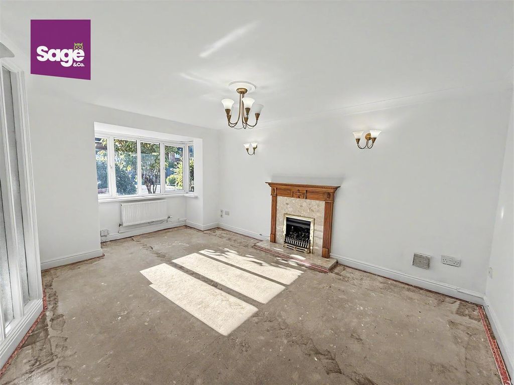 Property photo 3 of 38