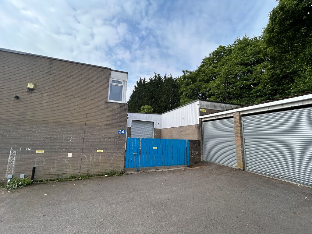 Property photo 3 of 11