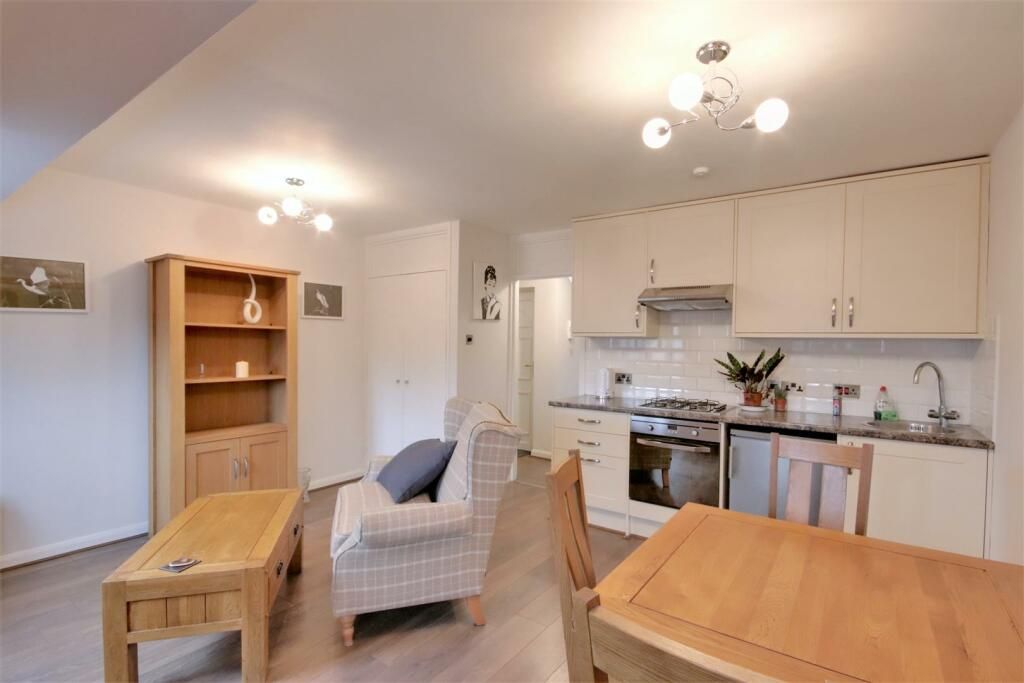 Property photo 2 of 5