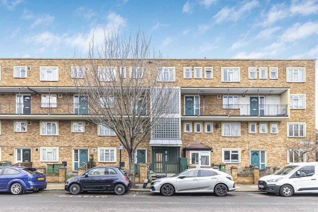 Property photo 1 of 6