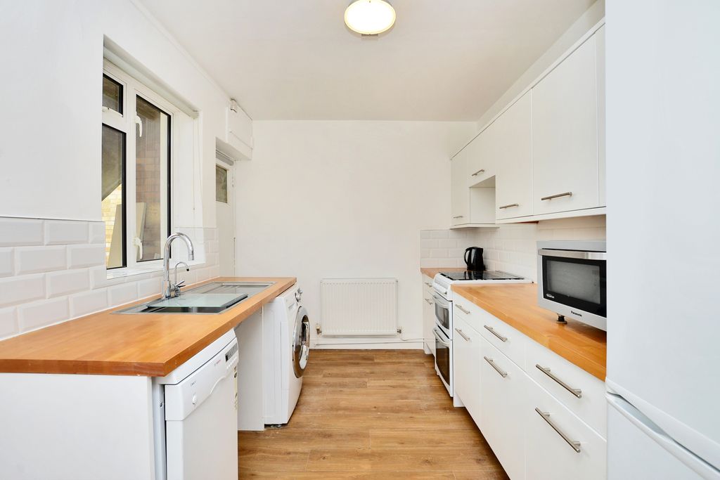 Property photo 2 of 13 2