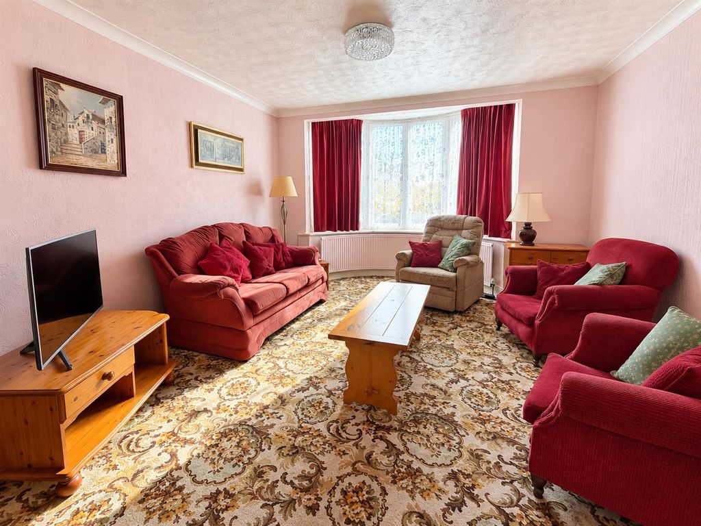 Property photo 3 of 20 1c3Cda1A-ba49-4c4F-Bc8F-d023Bc359Af6.Png