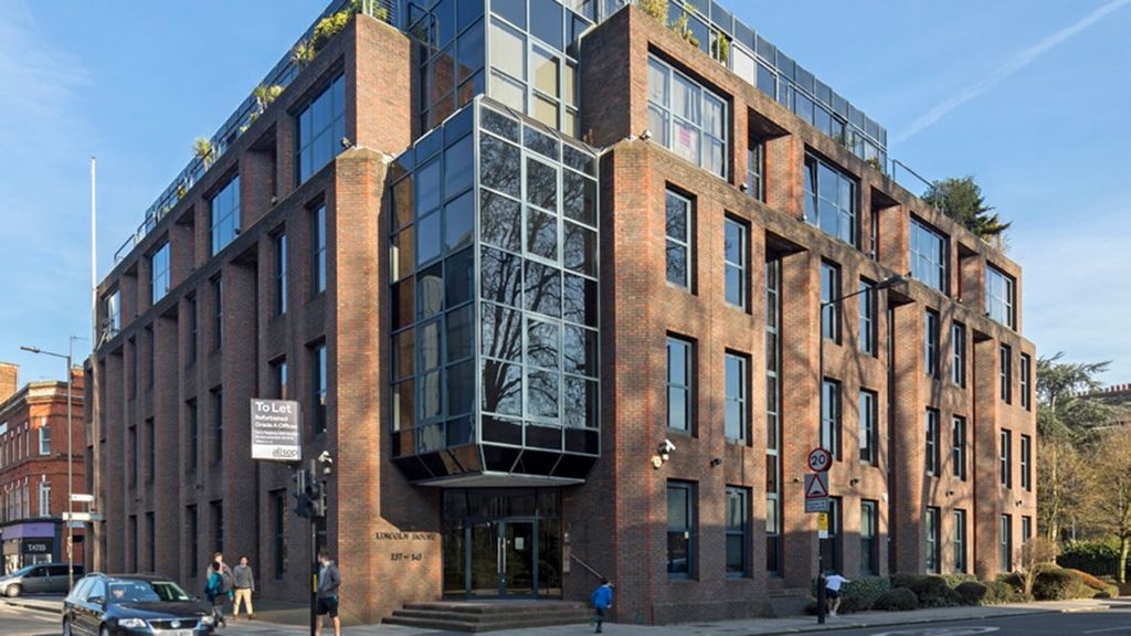 Property photo 1 of 3 Lincoln House Hammersmith Rd W14 Office 1.Jpg