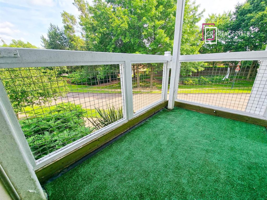 Property photo 2 of 12 Balcony