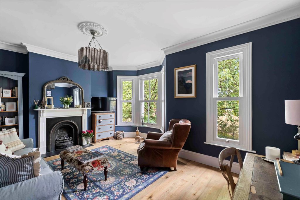 Property photo 1 of 13 Image
