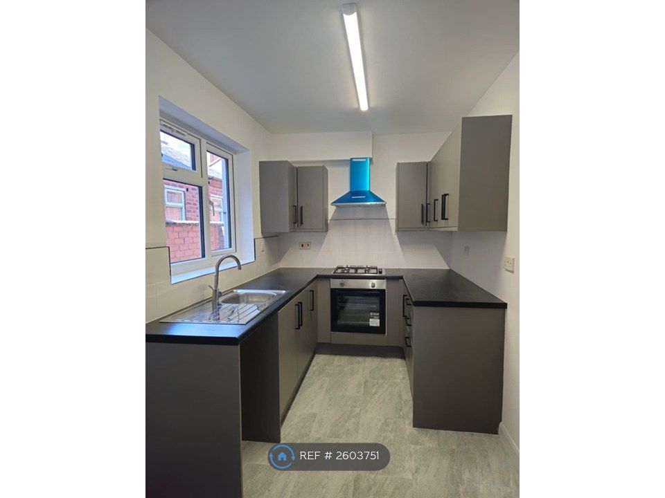 Property photo 1 of 14 Kitchen