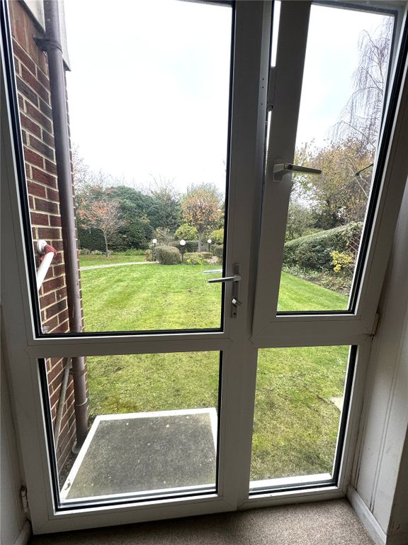 Property photo 3 of 11 Picture No. 12