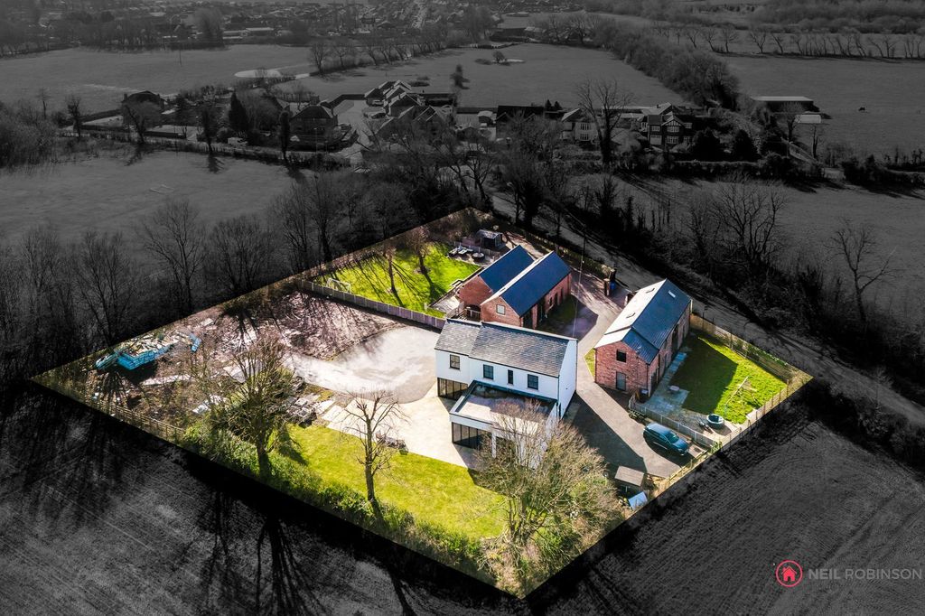 Property photo 2 of 44