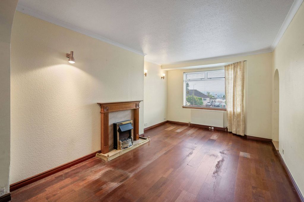 Property photo 2 of 26